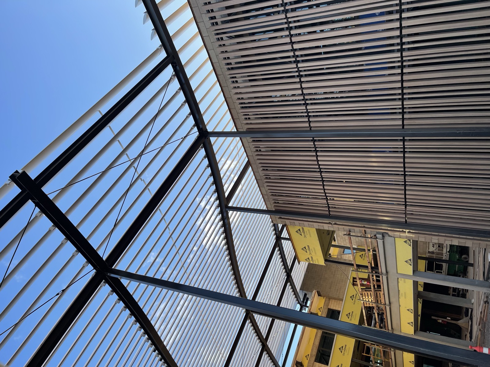 More trellis framing at Kihei High School