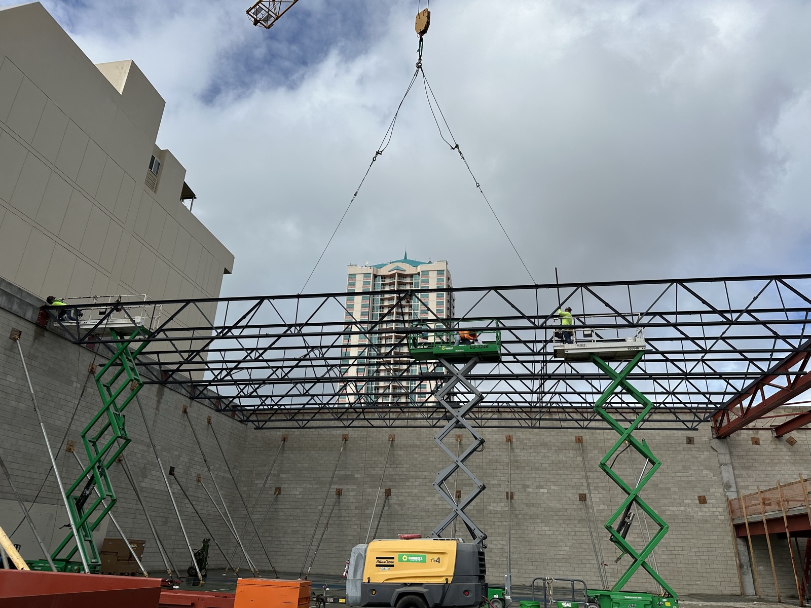 Bar joists for the gym roof at Liliuokalani Center